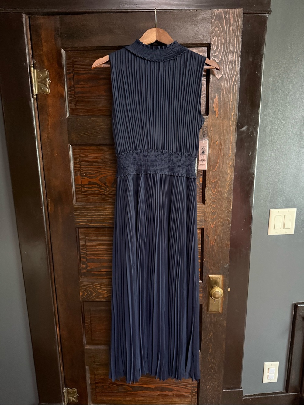 Sleeveless Pleated Navy Midi Dress